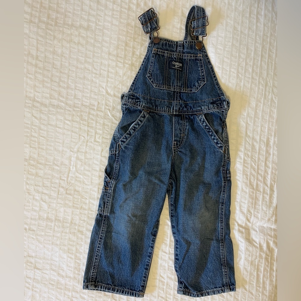 #151- OSHKOSH-vintage Kids Toddler Unisex Denim Bib Overalls size 2
